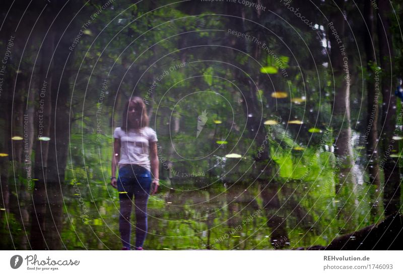 Julia | Spiegelbild feminin Junge Frau Jugendliche 1 Mensch 18-30 Jahre Erwachsene Umwelt Natur Landschaft Baum Blatt Wald Teich See Wasser stehen