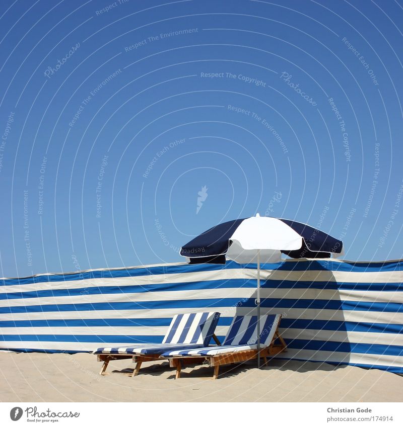 Stripes Linie blau Streifen Sonnenschirm Liege Himmel Blauer Himmel Strand Badeurlaub Badestelle Sonnenstrahlen gemütlich 2 Paar paarweise weiß blau-weiß Miete
