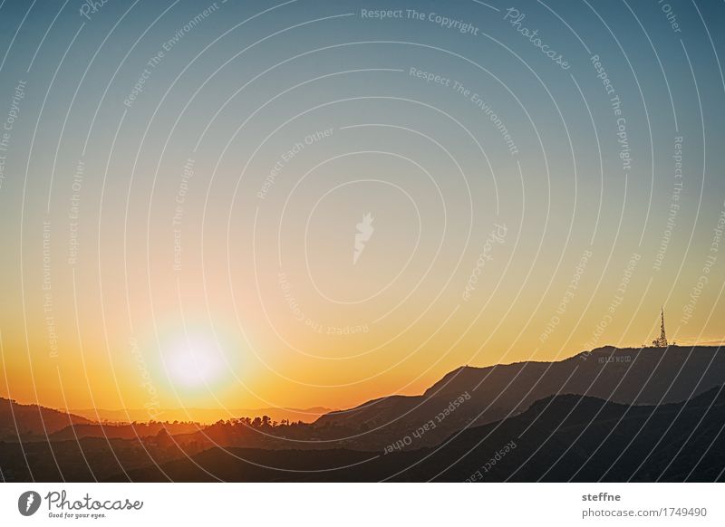 Hollywood Reporter Bekanntheit Los Angeles USA Kalifornien Sonnenuntergang Sommer Schönes Wetter Hügel Farbfoto Außenaufnahme Menschenleer Textfreiraum oben