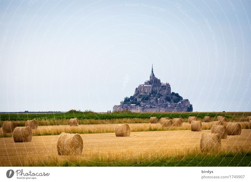 Mont-Saint-Michel zur Erntezeit Ferien & Urlaub & Reisen Tourismus Ferne Sommerurlaub Landwirtschaft Forstwirtschaft Landschaft Wolkenloser Himmel