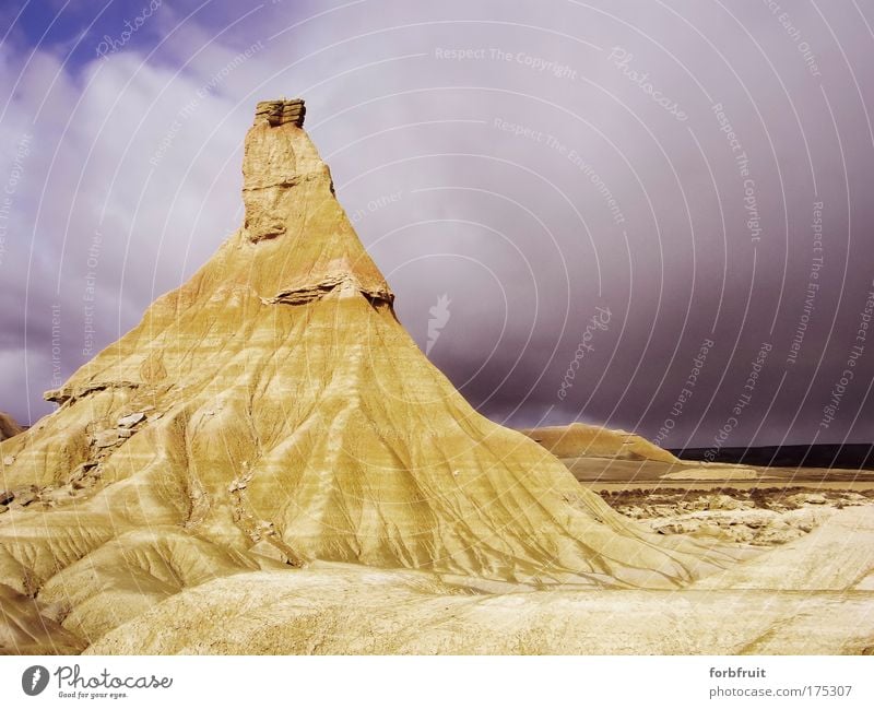 Capitano Farbfoto Außenaufnahme Menschenleer Textfreiraum oben Lichterscheinung Totale Umwelt Natur Landschaft Erde Sand Himmel Wolken Gewitterwolken Felsen