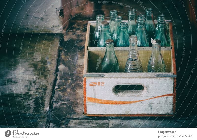 Durstlöscher in den 60ern Lebensmittel Getränk trinken Erfrischungsgetränk Trinkwasser Limonade Saft Alkohol Spirituosen Tequila Bier Geschirr Flasche Glas