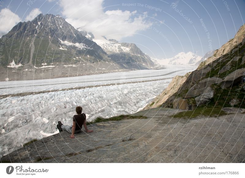 Aussicht auf den Aletschgletscher. Farbfoto Außenaufnahme Textfreiraum oben Tag Sonnenlicht Starke Tiefenschärfe Totale Panorama (Aussicht) Ganzkörperaufnahme
