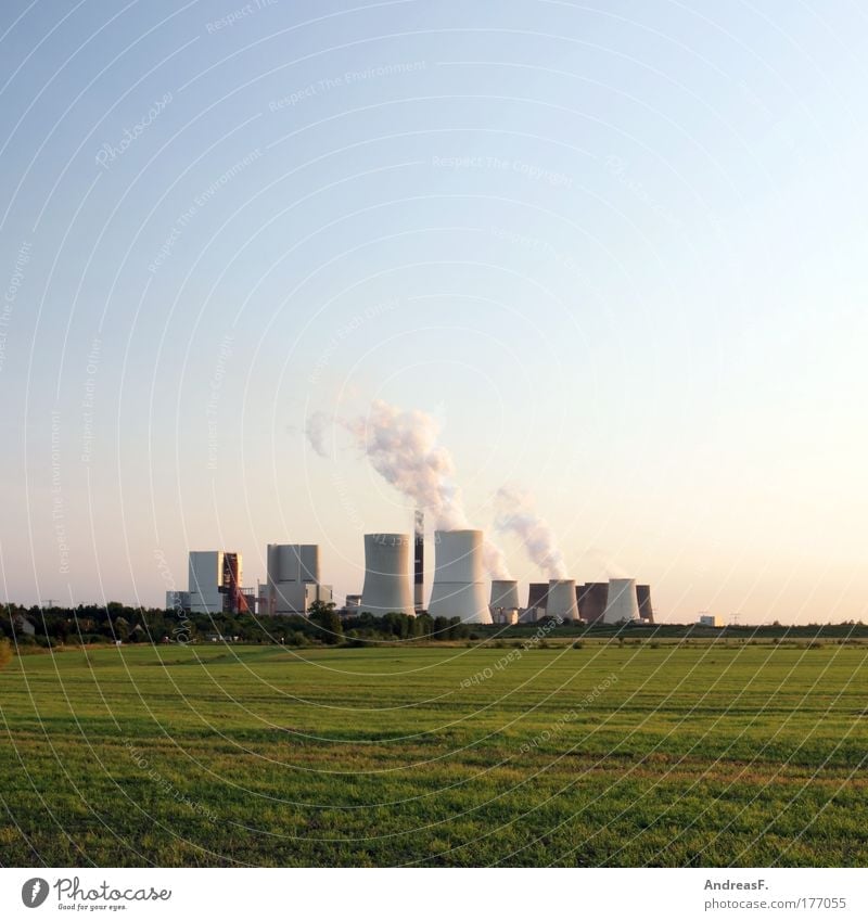 Boxberg Farbfoto Außenaufnahme Textfreiraum oben Abend Dämmerung Energiewirtschaft Kohlekraftwerk Industrie Umwelt Natur Landschaft Himmel Klima Klimawandel