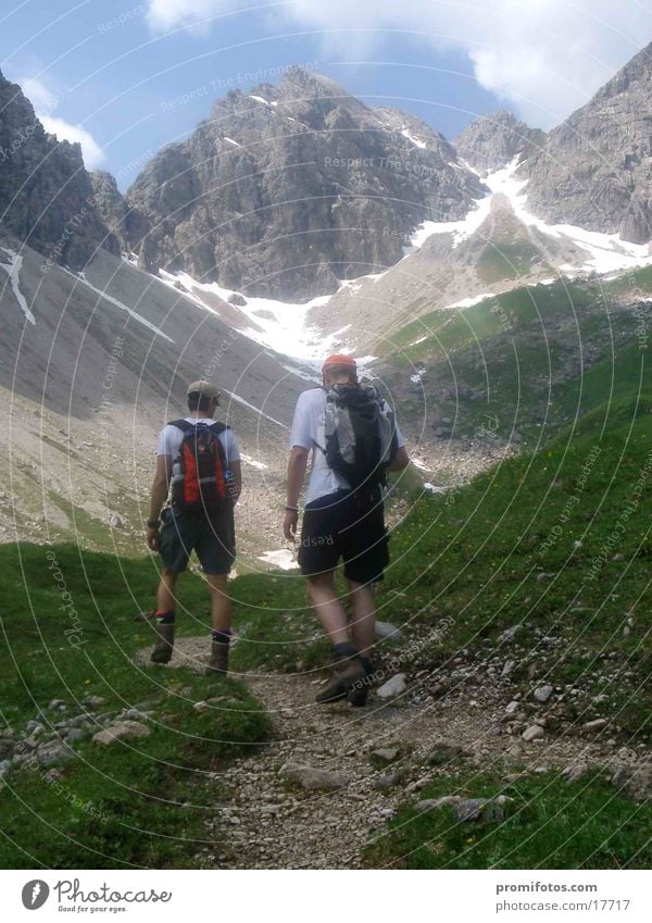 Aufstieg zur Mindelheimer Hütte. Foto: Alexander Hauk Berge u. Gebirge wandern Alpen Fitness gehen genießen Allgäu Bayern aufsteigen Wanderung Bergsteiger