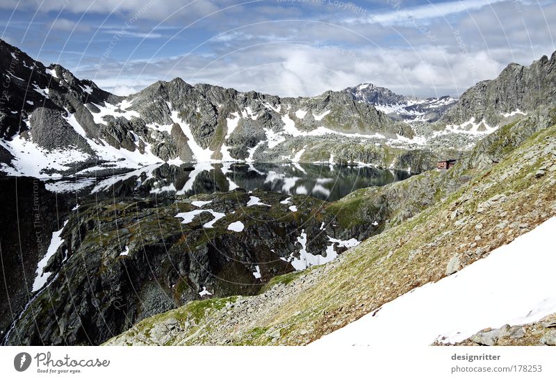 Fernweh Farbfoto Gedeckte Farben Außenaufnahme Menschenleer Textfreiraum oben Tag Kontrast Starke Tiefenschärfe Panorama (Aussicht) Berge u. Gebirge Klettern