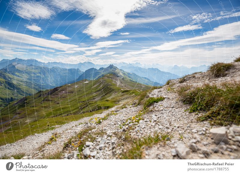Berge Umwelt Natur Landschaft blau braun grün schwarz weiß Berge u. Gebirge Stein Gras Himmel Aussicht Bergkette Wolken Schweiz Alpen Wege & Pfade Farbfoto