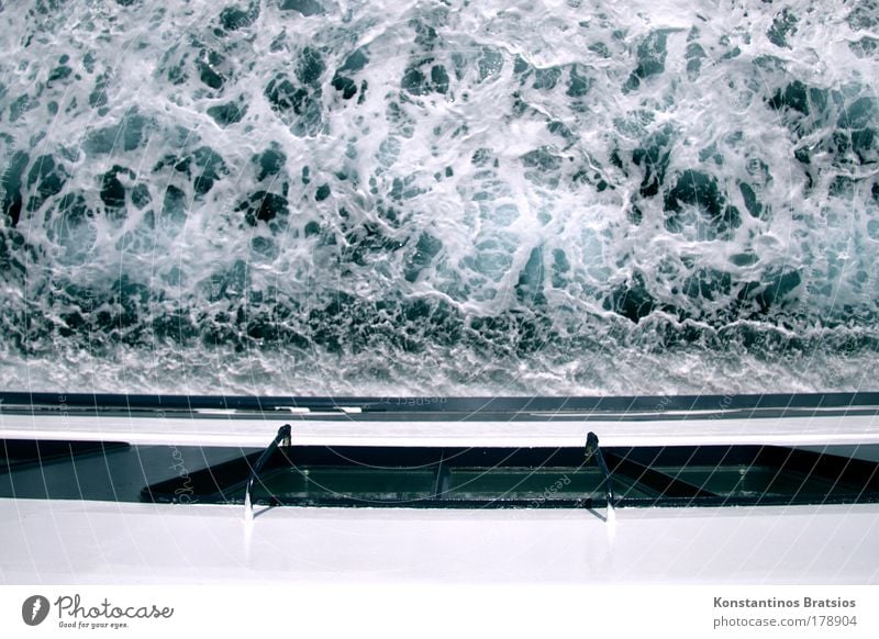 Backbordstrudel Farbfoto Außenaufnahme Strukturen & Formen Menschenleer Tag Schwache Tiefenschärfe Vogelperspektive Urelemente Wasser Sommer Meer Mittelmeer
