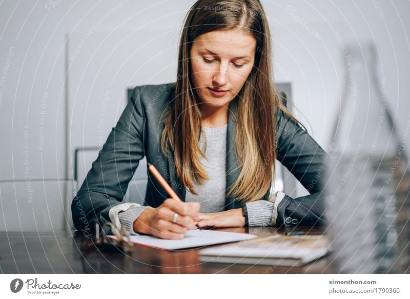 Business feminin 1 Mensch Arbeit & Erwerbstätigkeit Beratung Denken Kommunizieren lernen machen zeichnen schreiben sitzen sparen fleißig diszipliniert Ausdauer