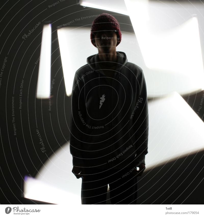 japenese man Farbfoto Innenaufnahme Experiment abstrakt Textfreiraum links Textfreiraum unten Hintergrund neutral Nacht Kunstlicht Licht Kontrast Silhouette