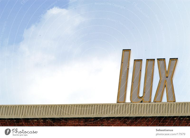 IuX Fassade Leuchtreklame Dach Kino Freizeit & Hobby Lux Himmel