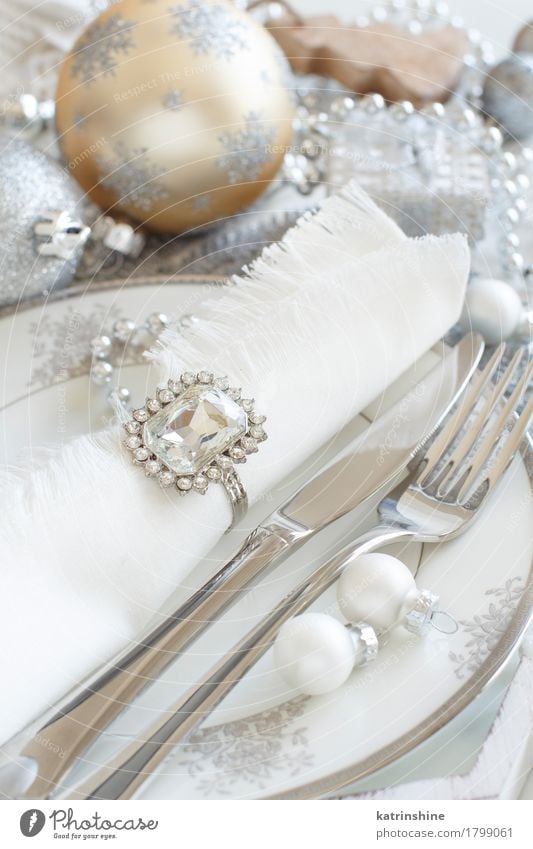 Silber und Creme Christmas Table Setting Essen Abendessen Teller Besteck Messer Gabel Dekoration & Verzierung Tisch Ornament Feste & Feiern außergewöhnlich grau