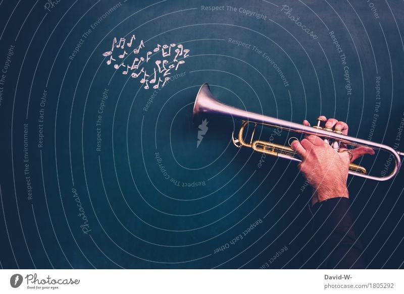 Trompeter spielt Melodie die ans Herz geht Musik Leidenschaft Musiker Musikinstrument Kreide Tafel Kultur Konzept Corona Künstler