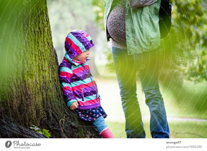 Oktober 2016 Mensch feminin Kind Kleinkind Mädchen Familie & Verwandtschaft 1-3 Jahre 30-45 Jahre Erwachsene Herbst Baum Laubbaum Park Erholung Zusammensein
