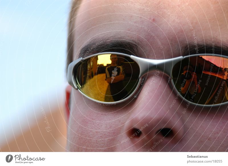 Cool³ Sonnenbrille Mann Stirn Porträt Reflexion & Spiegelung Nase Kopf