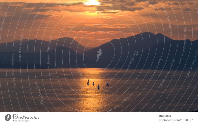 Sunset, Evening, Lake Garda, Freizeit & Hobby Ferien & Urlaub & Reisen Sonne Berge u. Gebirge Landschaft Wasser Wolken Alpen See Segelboot Wasserfahrzeug