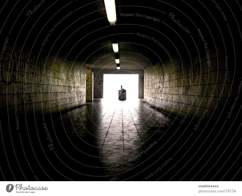 Weitsicht... Tunnel Aussicht Licht Architektur Perspektive