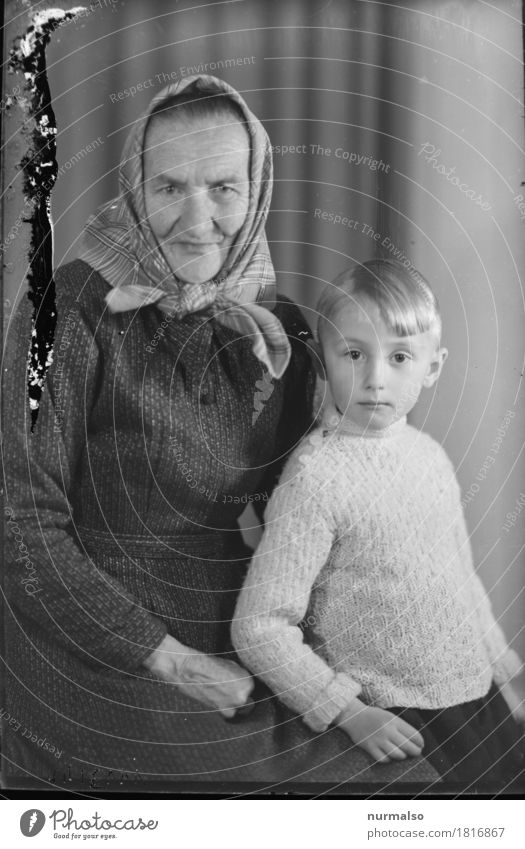 Oma & Enkel Landwirtschaft Forstwirtschaft Mensch feminin Kind Weiblicher Senior Frau Großeltern Familie & Verwandtschaft Kindheit 2 3-8 Jahre 60 und älter