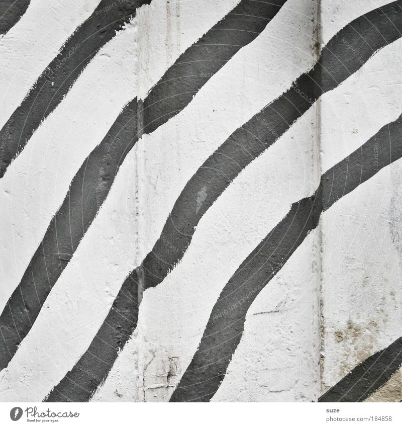 Freihand Design Mauer Wand Fassade Linie Streifen schwarz weiß Grafik u. Illustration graphisch Schwarzweißfoto Außenaufnahme Nahaufnahme Detailaufnahme
