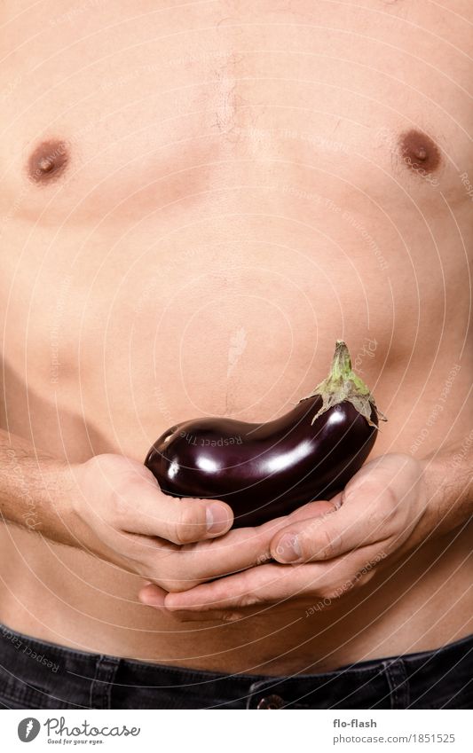 AUBERGINCHEN II Lebensmittel Gemüse Aubergine kaufen Stil Körper Gesundheit Wellness Trainer Mensch maskulin Junger Mann Jugendliche Erwachsene 1 18-30 Jahre