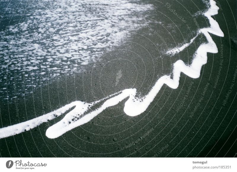 Schaumkrone Sand Wasser Küste Meer Insel Umwelt Zacken Strand La Gomera Spur Meeresschaum Gedeckte Farben Außenaufnahme Lomografie abstrakt Menschenleer