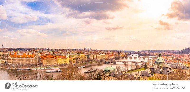 Prag Stadtpanorama Ferien & Urlaub & Reisen Tourismus Ausflug Sightseeing Städtereise Architektur Himmel Wolken Sonnenaufgang Sonnenuntergang Sonnenlicht