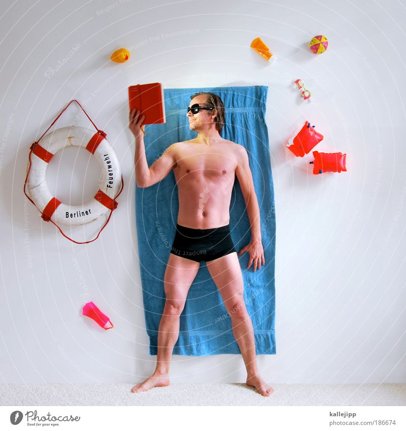 private spa Lifestyle Gesundheit Wellness Leben Wohlgefühl Erholung ruhig Spa Wohnung Schwimmbad Mann Erwachsene Körper Haut 1 Mensch 30-45 Jahre lesen Handtuch