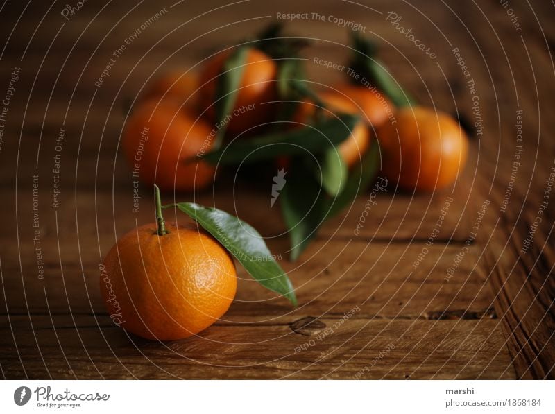 Vitamine für den Winter Lebensmittel Frucht Ernährung lecker Mandarine Zitrusfrüchte fruchtig orange frisch vitaminreich Gesunde Ernährung Gesundheit