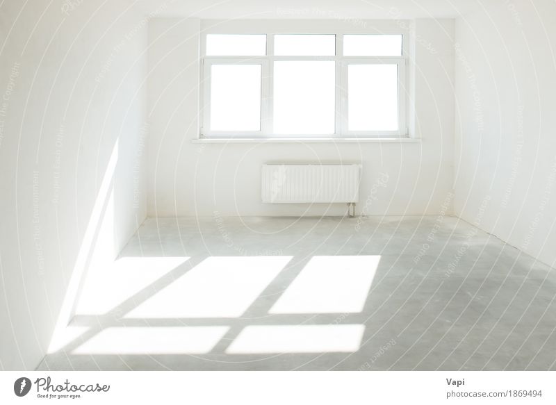 Weißer Raum mit Fenster elegant Stil Design Wohnung Haus Hausbau Innenarchitektur Wohnzimmer Business Architektur modern neu Sauberkeit grau weiß Farbe Idee