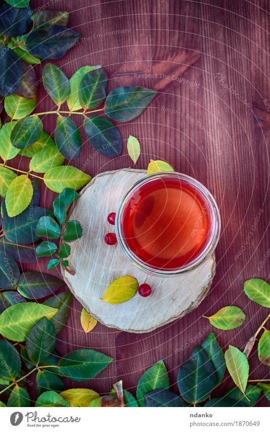Tee mit Früchten, Cranberry und Kräutern Frucht trinken Heißgetränk Baum Blatt heiß natürlich Hintergrund Beeren Tasse gefallen Lebensmittel duftig Glas