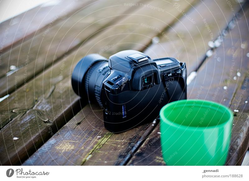 Kamera Tee Fotokamera Spiegelreflexkamera analog Becher Technik & Technologie heiß kalt grün Lust ruhen ruhig Einsamkeit warten Fotografieren Fototechnik