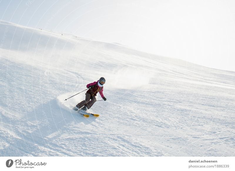 Vorfreude 1 Freizeit & Hobby Ferien & Urlaub & Reisen Winter Schnee Winterurlaub Wintersport Skifahren Mensch feminin Junge Frau Jugendliche 18-30 Jahre