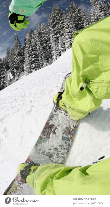 GreenFish Winter Schnee Winterurlaub Berge u. Gebirge Sport Snowboard maskulin Junger Mann Jugendliche Erwachsene Beine 1 Mensch Natur Landschaft fahren