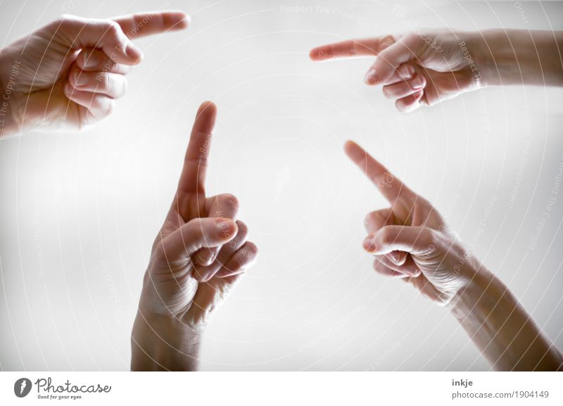 da, da, da | Orientierung Lifestyle Freizeit & Hobby Mensch Hand Finger Zeigefinger 4 Menschengruppe Kommunizieren gleich komplex Teamwork Irritation Ziel