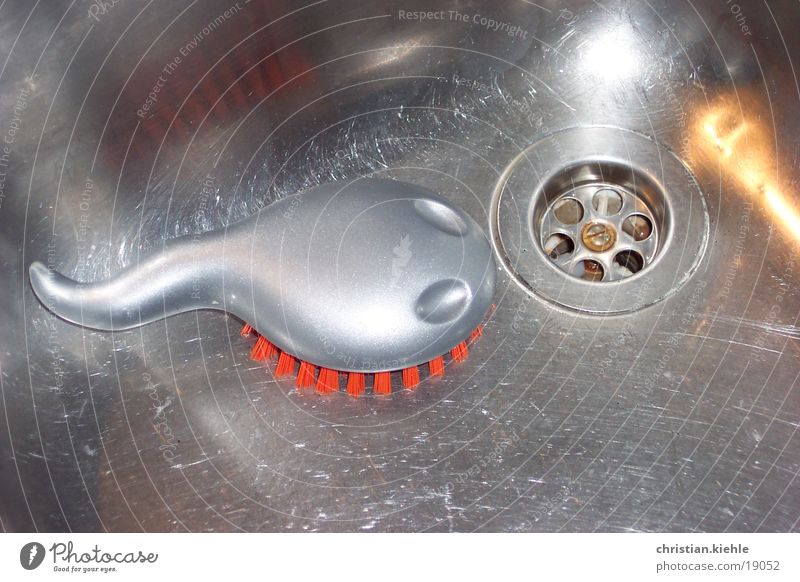 SPülmonster Küchenspüle Bürste Metall Silberfisch