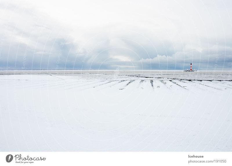 Leuchtturm im weißen Meer Natur Landschaft Himmel Winter Eis Frost Schnee Küste Strand Nordsee Unendlichkeit Einsamkeit Horizont kalt Umwelt Ferne Farbfoto