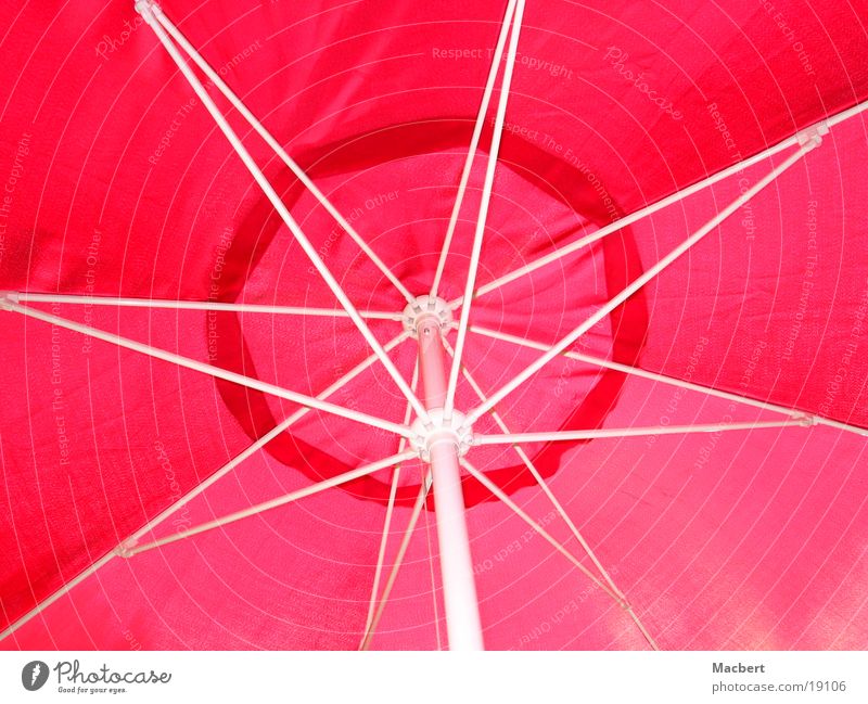 Schirm rot/weiß Sonnenschirm rund Freizeit & Hobby Gestänge aufgespannt