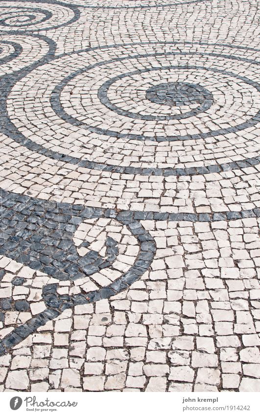 Spirale lissabon Portugal Hauptstadt Platz Straße Mosaik Pflastersteine historisch Glück Zufriedenheit Lebensfreude ästhetisch Hoffnung Idylle Stadt Muster