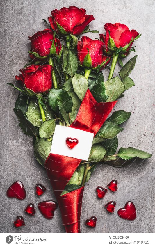 Roter Rosen Blumenstrauß mit Schleife und Herz Stil Design Dekoration & Verzierung Feste & Feiern Valentinstag Geburtstag Natur Blüte Liebe Gefühle Tradition