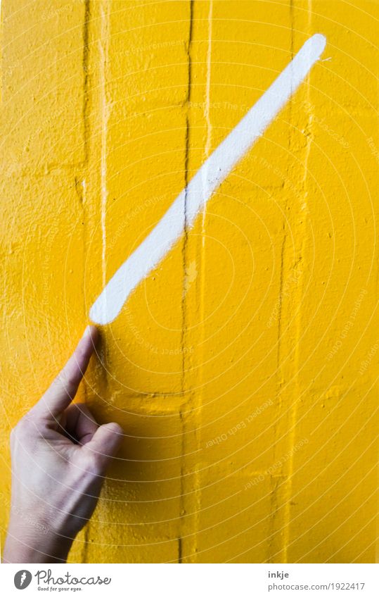 Nach Hause telefonieren Lifestyle Freude Freizeit & Hobby Hand Finger Zeigefinger Mauer Wand Fassade Zeichen Graffiti Linie Streifen gelb Optimismus Erfolg