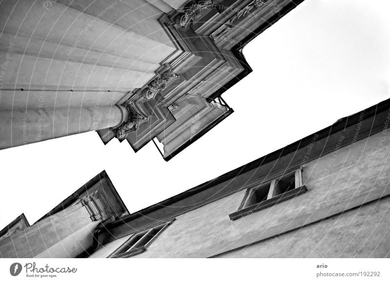 Spätgotik Haus Sehenswürdigkeit Wahrzeichen Graz Dom Kirche Monochrom Nostalgie Fenster Gotik Architektur Detailaufnahme Ecke Linie Schwarzweißfoto