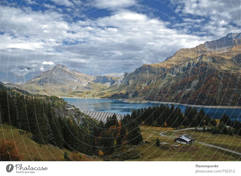 Col du Pré Natur Landschaft Wasser Wolken Herbst Baum Alpen Berge u. Gebirge See Frankreich Europa Menschenleer Hütte fantastisch Ferne hoch Originalität grün