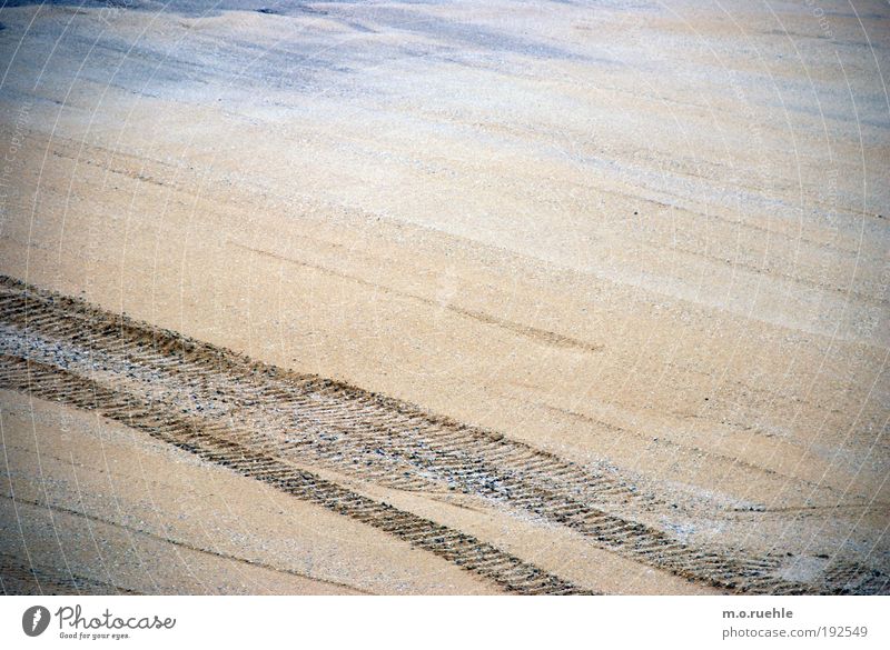 wo man keine spuren spürt Landschaft Sand Bausand Strukturen & Formen ästhetisch dreckig trist trocken Wandel & Veränderung planiert Planierraupe