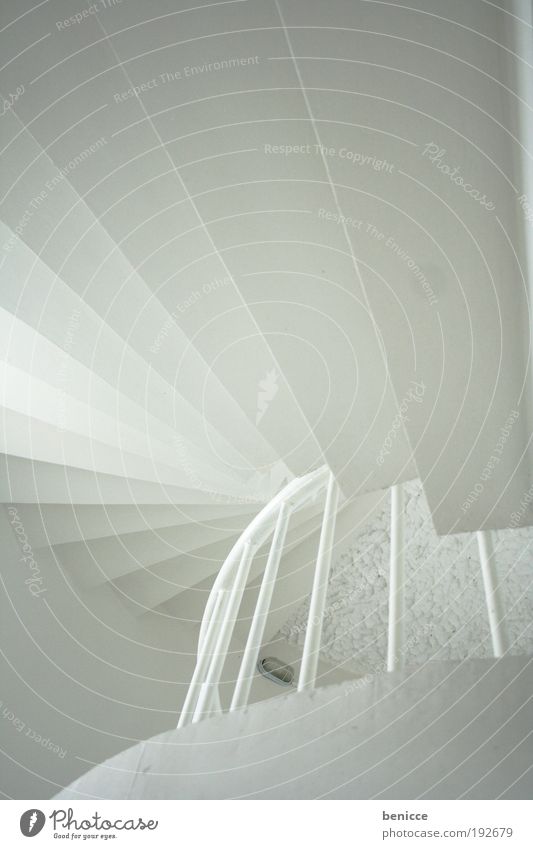 Weißer Aufstieg Architektur Treppe aufsteigen weiß hell Geländer Treppengeländer Leuchtturm Fenster Beton rund Spirale Wendeltreppe Silhouette leer Gebäude Haus