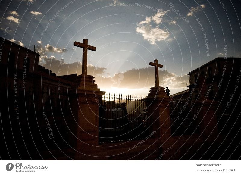 Cruzes en Guanajuato Kultur Kirche Sehenswürdigkeit Zeichen Kreuz Erholung genießen leuchten Bekanntheit Unendlichkeit hell nachhaltig rebellisch gold schwarz