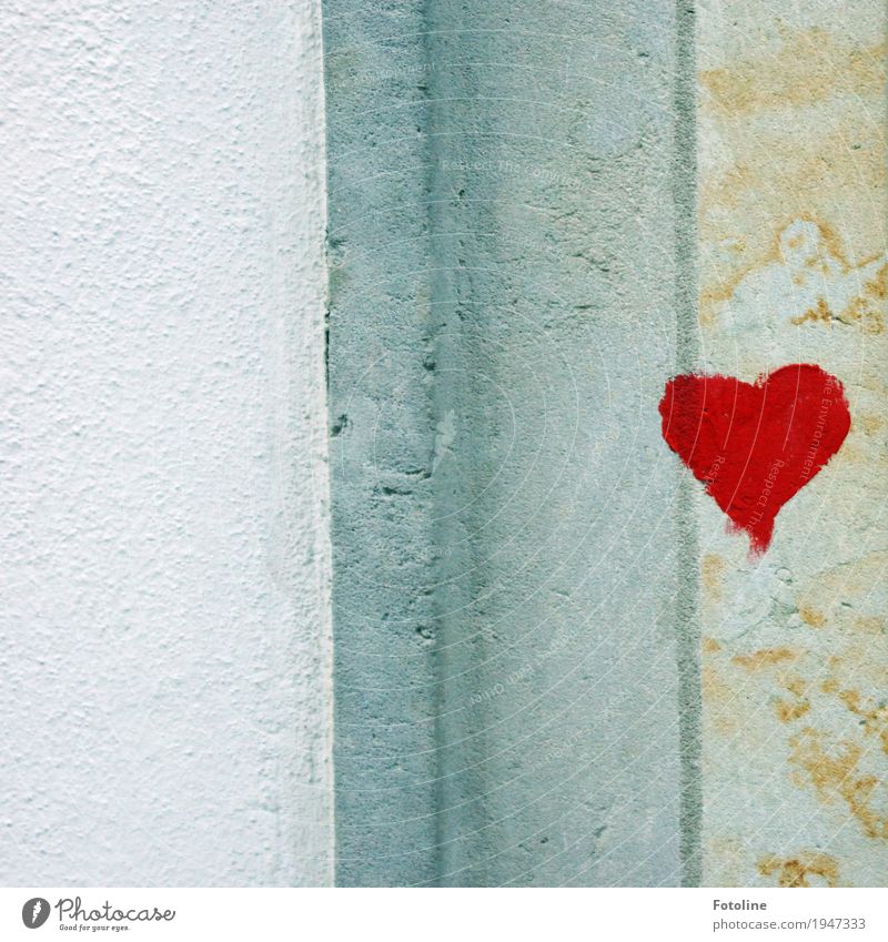 Ein Herz für DICH! Stein Beton Zeichen Graffiti grau rot weiß Mauer Wand herzlich Farbe Kunst Farbfoto mehrfarbig Außenaufnahme Detailaufnahme Menschenleer