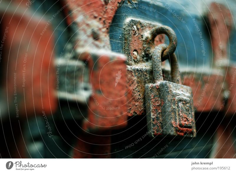 keuschheitsgürtel Tür - ein lizenzfreies Stock Foto von Photocase