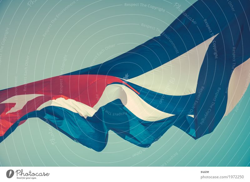 Etwas Fahne Freiheit Kultur Wind Zeichen rebellisch blau rot Stolz Bewegung Politik & Staat Vergangenheit Vergänglichkeit Wandel & Veränderung Zeit wehen Kuba