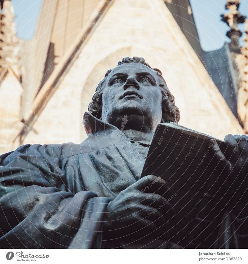 Martin Luther X 500 Christentum Erfurt Protestantismus Religion & Glaube Gott Jubiläum Orientierung Reform Rede Farbfoto Statue Denkmal Wandel & Veränderung