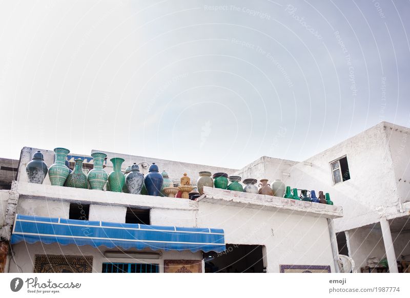 Keramik Arbeitsplatz Fabrik keramikfabrik Haus Souvenir Sammlung alt blau Marokko Vase Farbfoto mehrfarbig Außenaufnahme Menschenleer Textfreiraum oben Tag